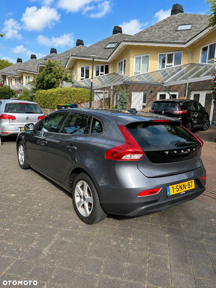 Volvo V40 D2 - 3