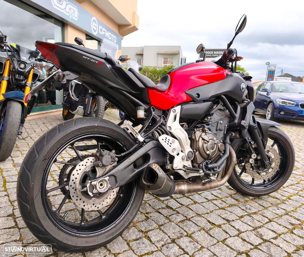 Yamaha MT-07 Naked Z/CB - 4