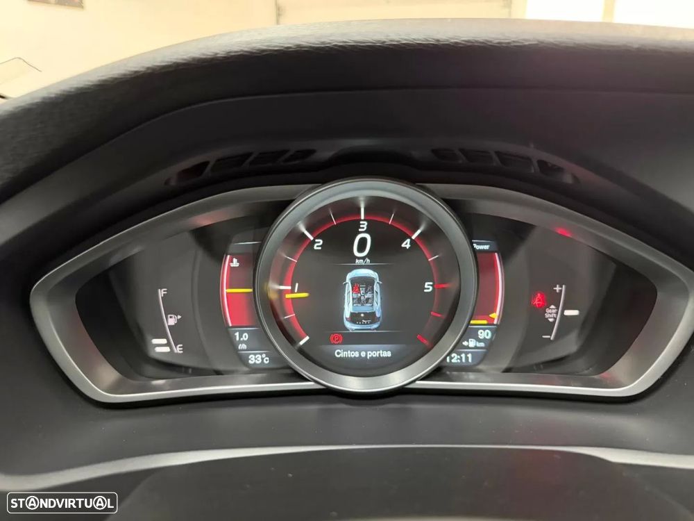 Volvo V40 D2 Momentum - 8
