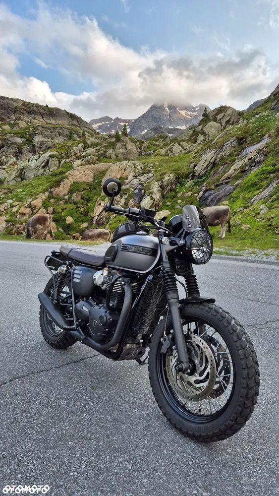Triumph Bonneville - 8