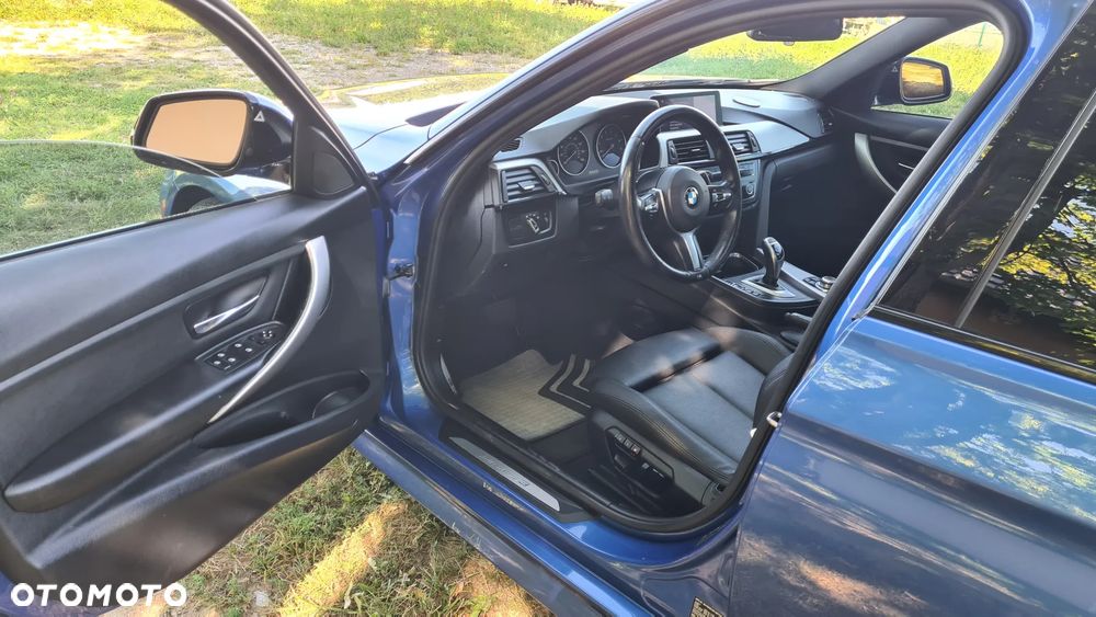 BMW Seria 3 335i Edition Exclusive - 33