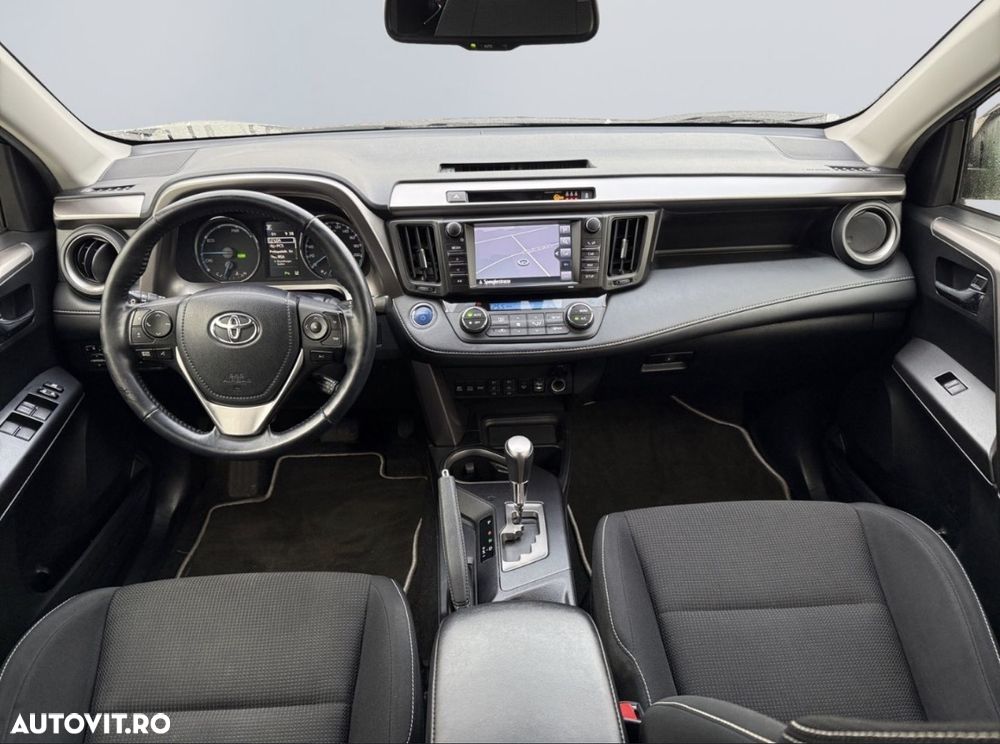 Toyota RAV4 2.5 4x2 Team Deutschland - 11