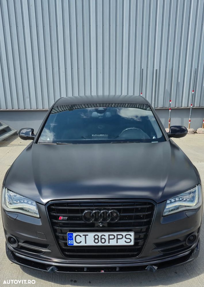 Audi S8 - 9