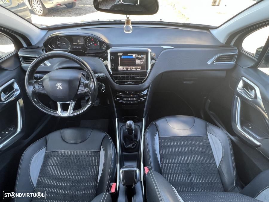 Peugeot 2008 1.6 e-HDi Allure - 27