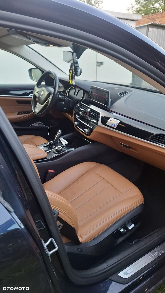 BMW Seria 5 520i M Sport Edition - 2