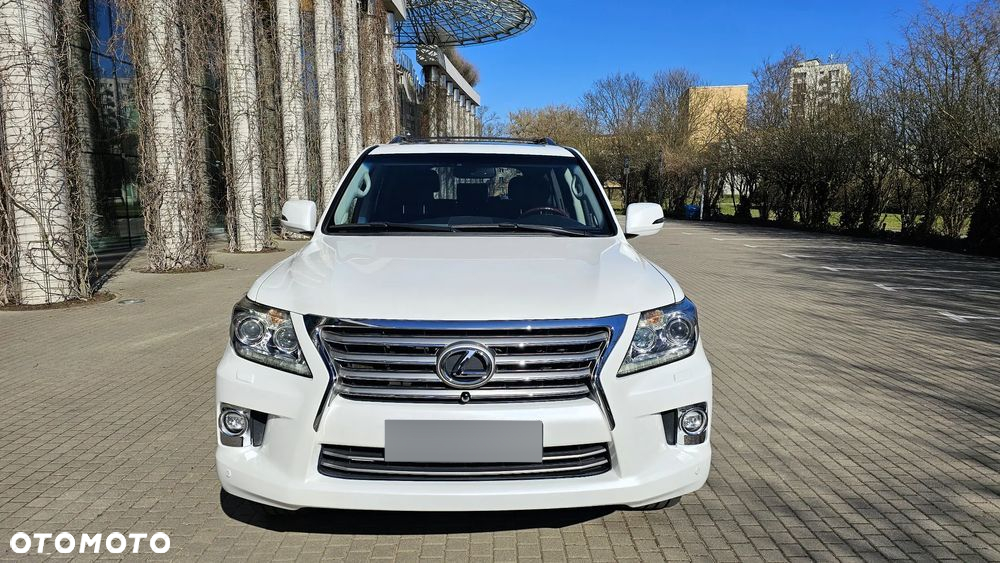 Lexus LX 570 Omotenashi - 9