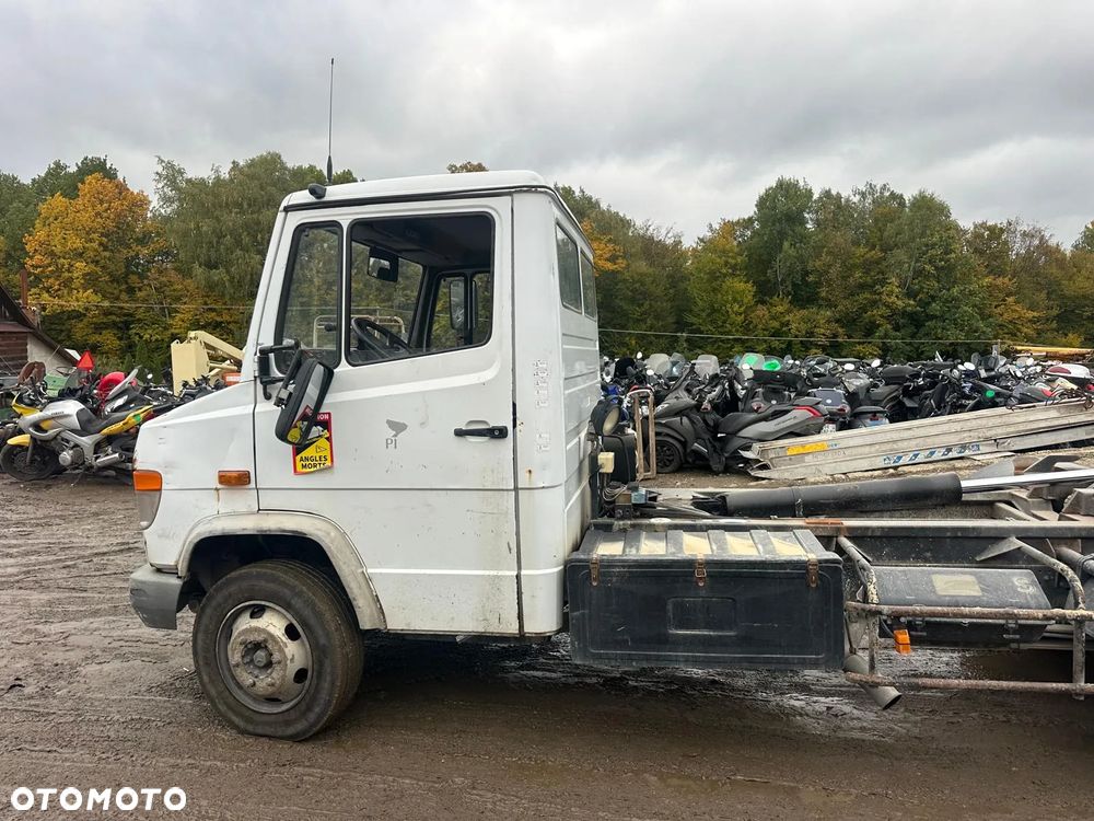 Mercedes-Benz Wywrotka Kiper Hakowiec MERCEDES VARIO 814D DMC 7,5 Tony - 2
