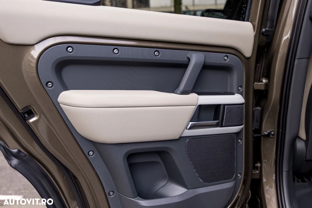 Land Rover Defender 110 3.0 D250 MHEV XS Edition - 38