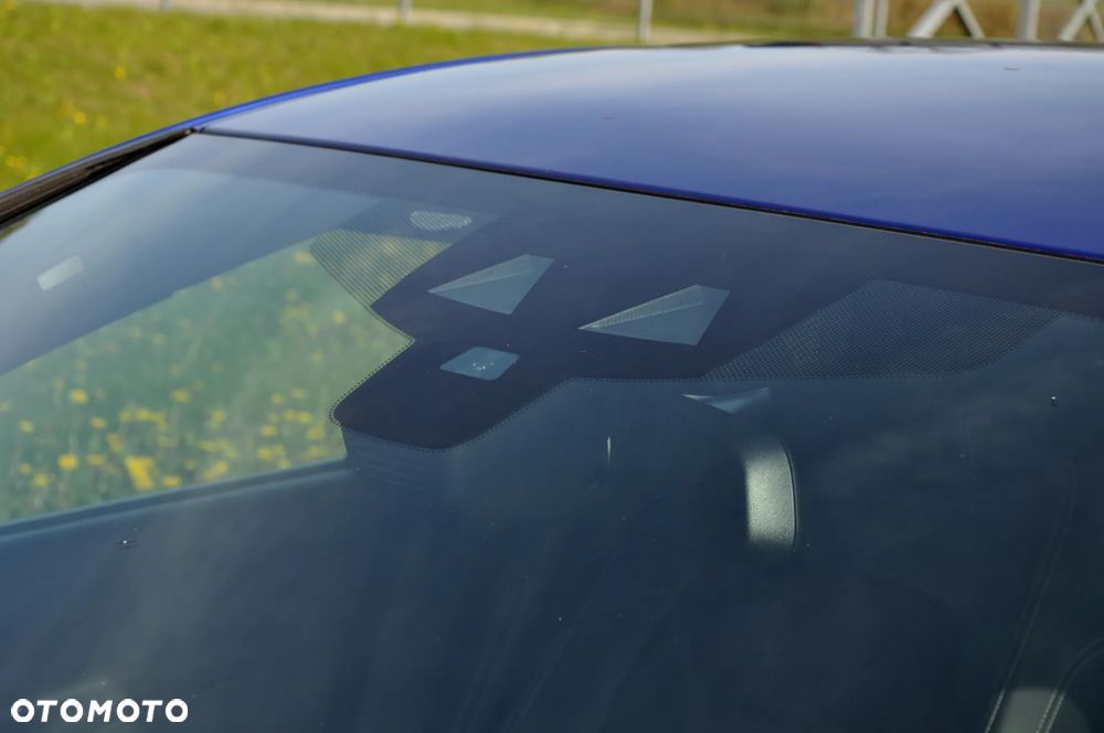 Jaguar XE 2.0 D AWD R-Sport - 22