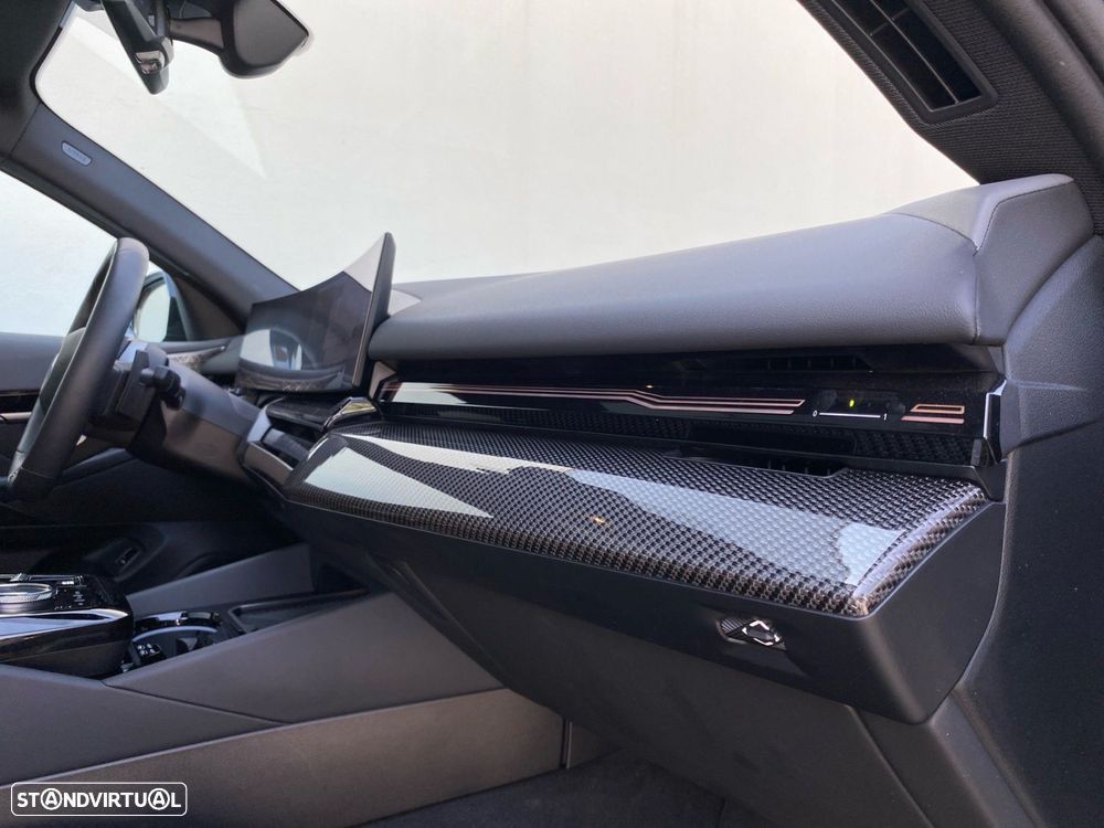 BMW 520 d Pack Desportivo M Pro - 20