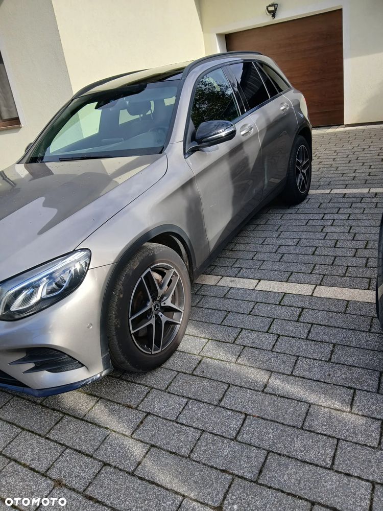 Mercedes-Benz GLC - 1
