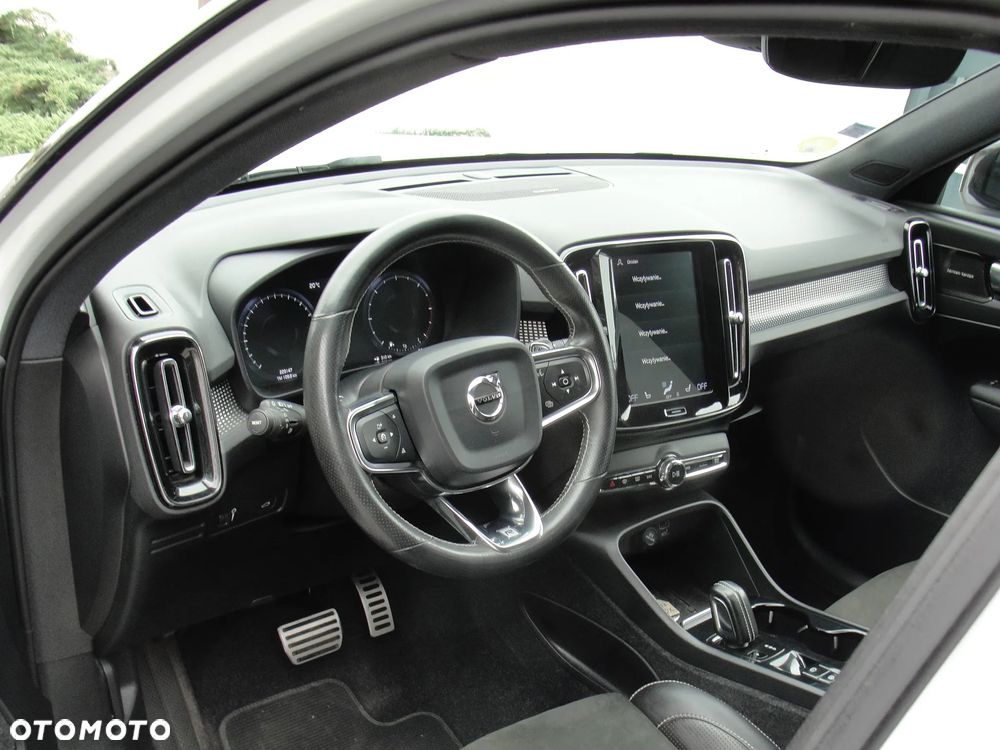 Volvo XC 40 D4 AWD Geartronic R-Design - 13