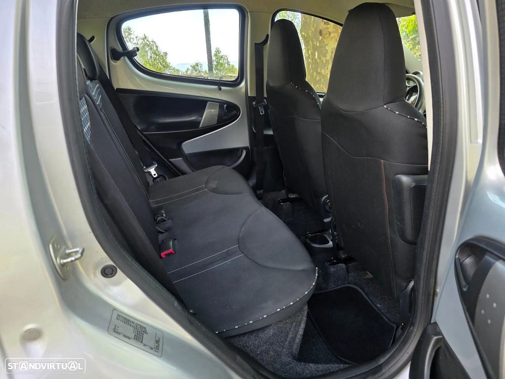 Citroën C1 1.0 VTi Feel S&S - 11