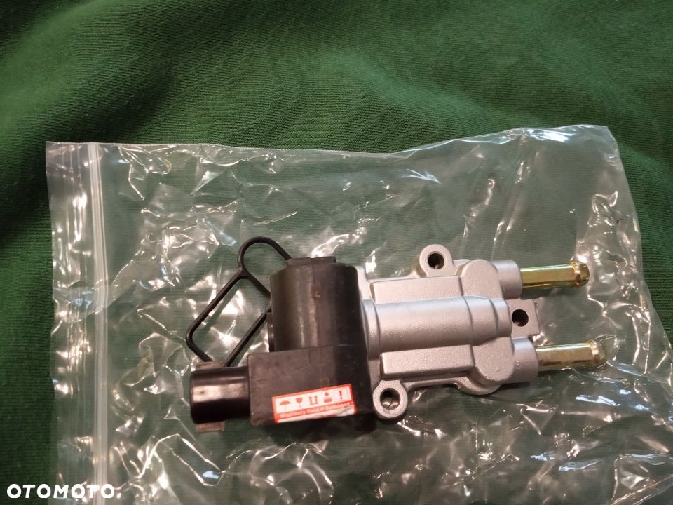 NOWY silniczek silnik krokowy TOYOTA RAV4 Corolla Matrix 1.8 2.0 2.4 celica Pontiac Vibe 22270-0D040 22270-22061 88969010 88969043 1903-309284 13451026002 22270-22060 222700D040 2227022061 2227022060 - 3