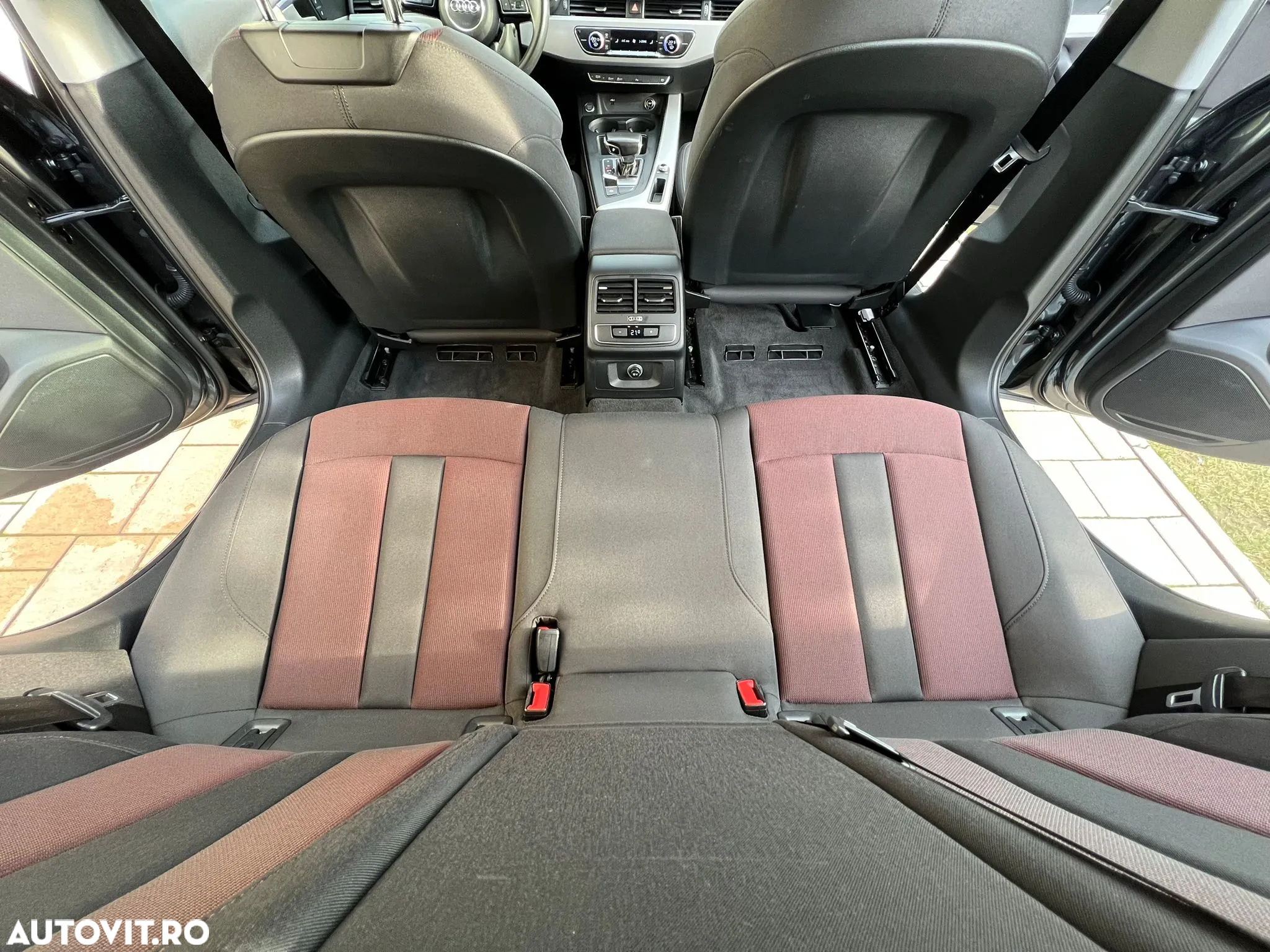 Audi A4 Avant 2.0 40 TDI quattro S tronic S Line - 3