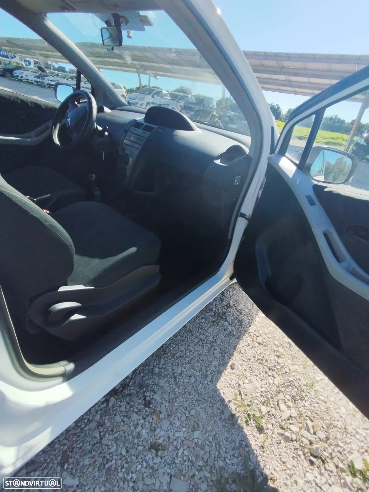 Toyota Yaris 1.4 D-4D AC - 13