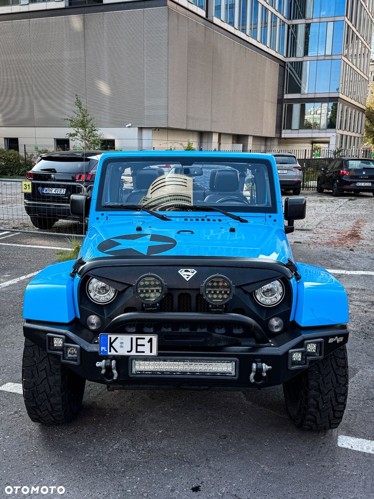 Jeep Wrangler Unlimited 3.6 Automatik Sahara - 3
