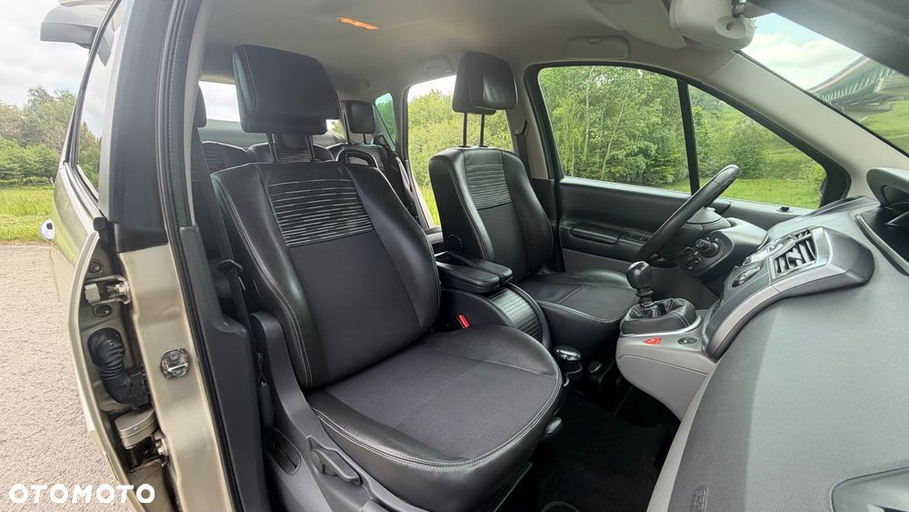 Renault Scenic 1.6 16V Conquest - 25