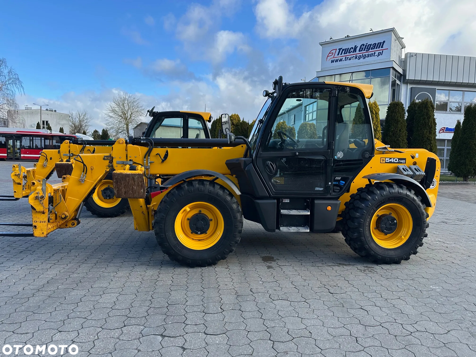 JCB 540-140 Hi Viz - 2