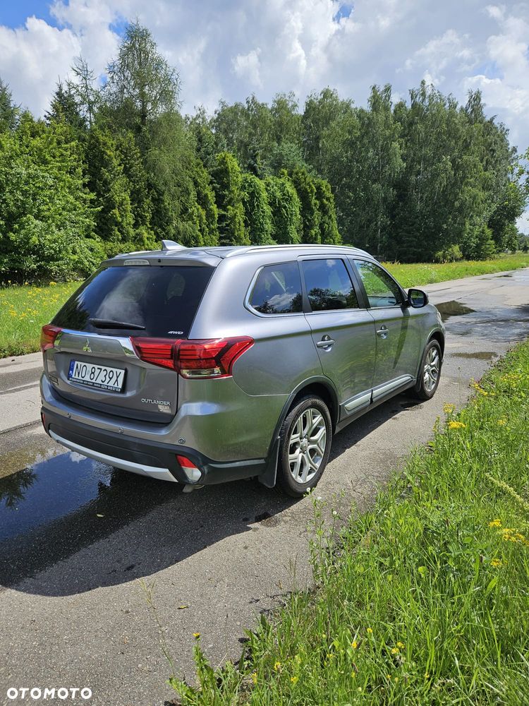 Mitsubishi Outlander 2.0 Intense Comfort 4WD CVT - 11