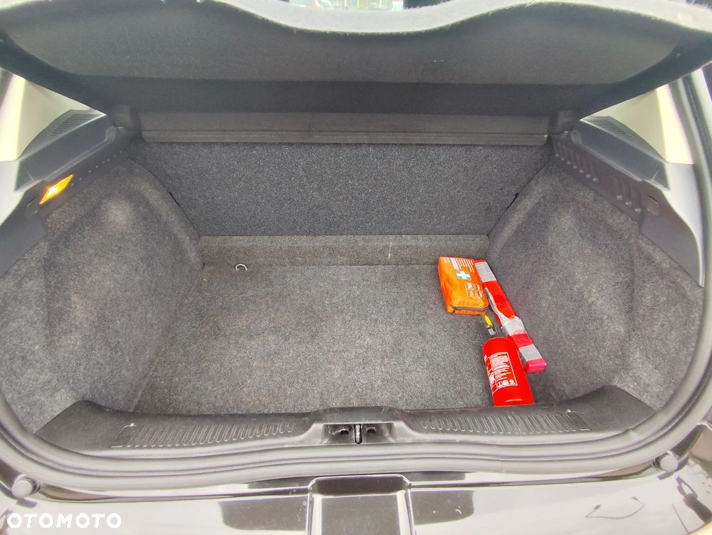 Renault Clio 1.2 16V 75 Expression - 13