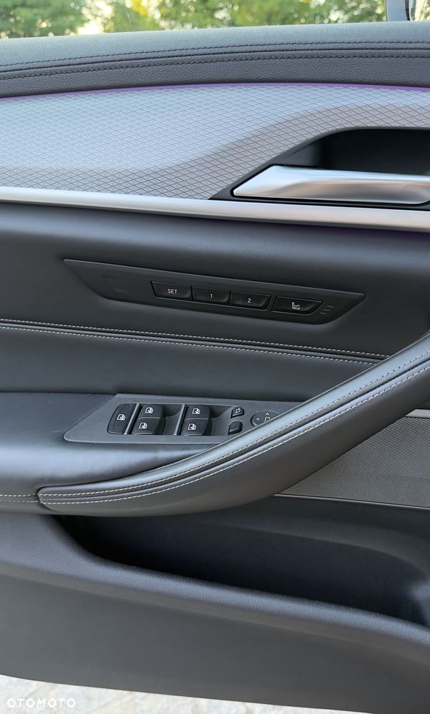 BMW Seria 5 530i xDrive M Sport sport - 19