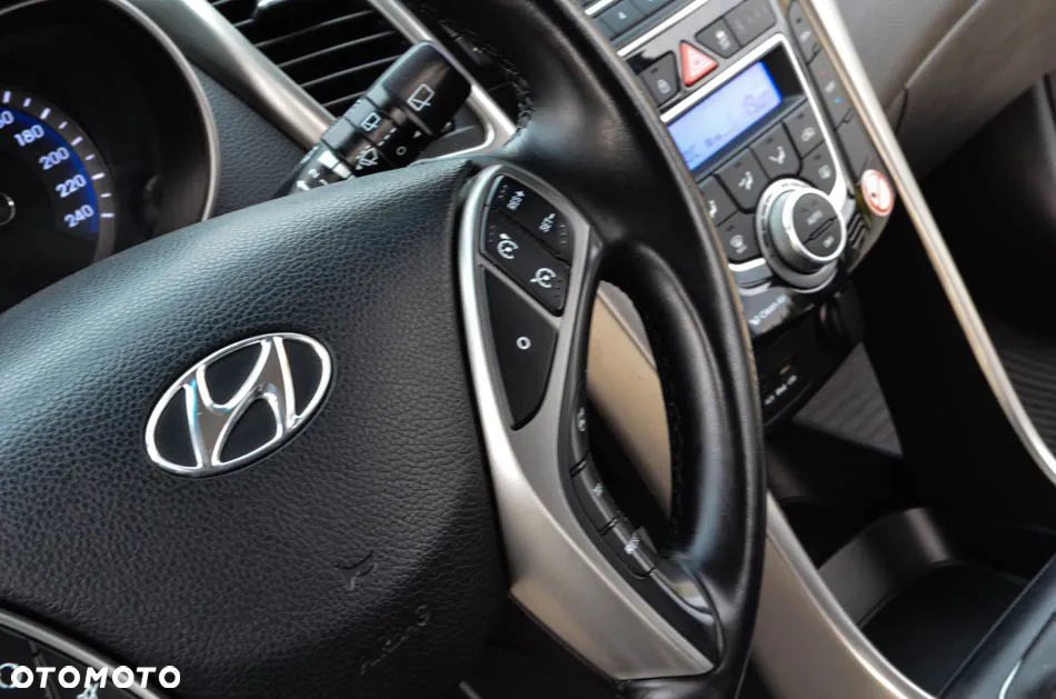 Hyundai i30 ver-1-6-crdi-bluedrive-comfort - 30