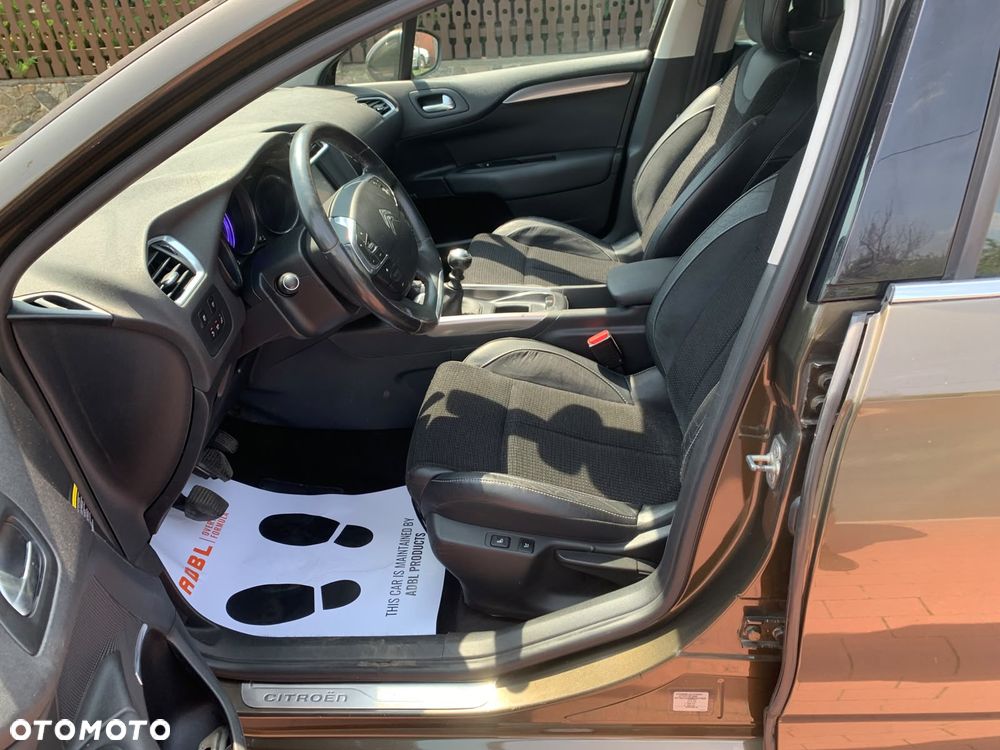 Citroën C4 1.6 HDi Exclusive - 16
