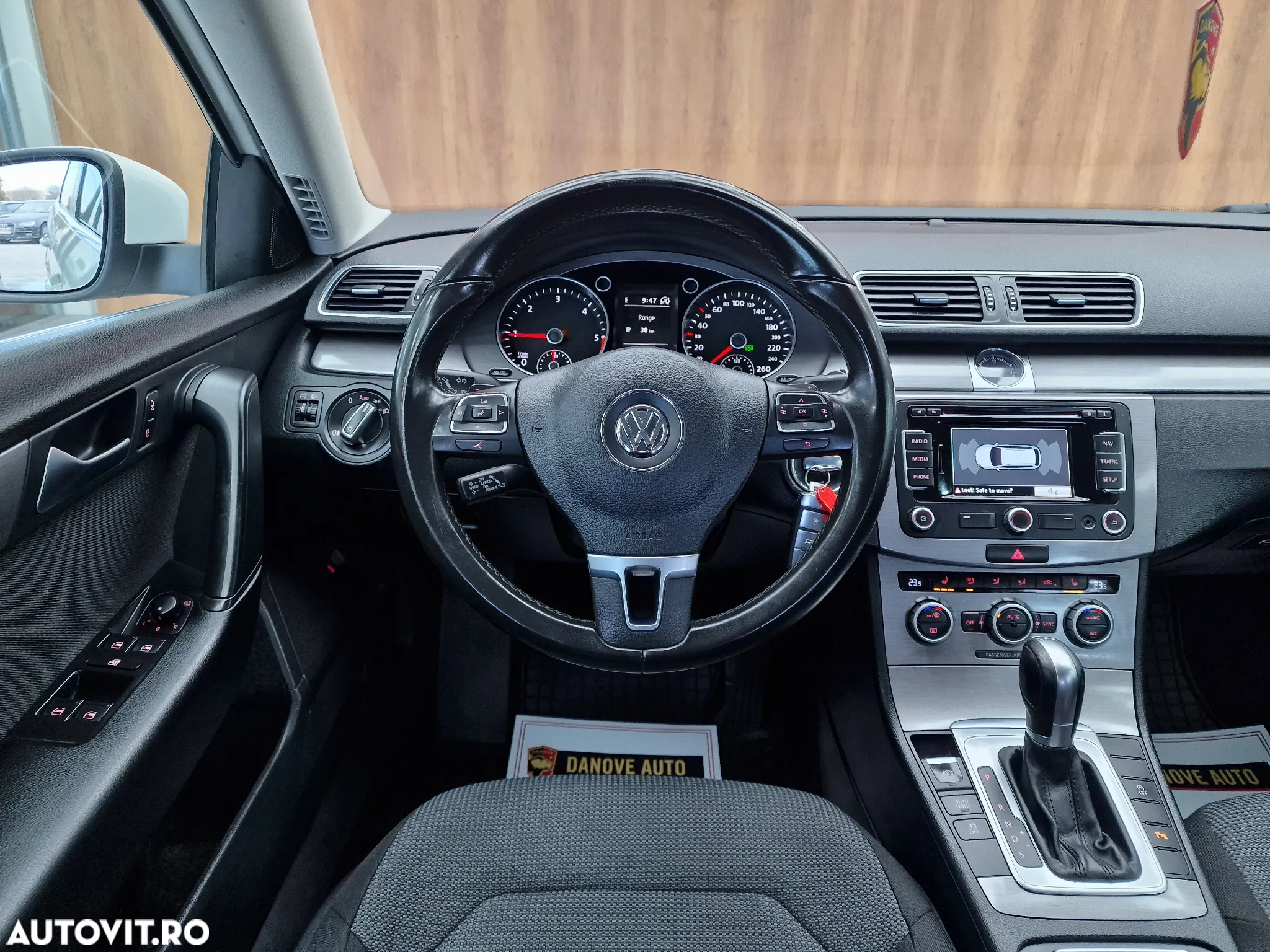 Volkswagen Passat Variant 2.0 TDI BlueMotion Technology DSG Comfortline - 18
