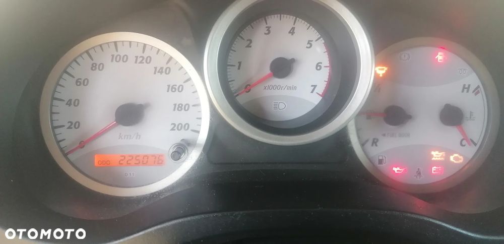 Toyota RAV4 D-4D 4x4 - 11