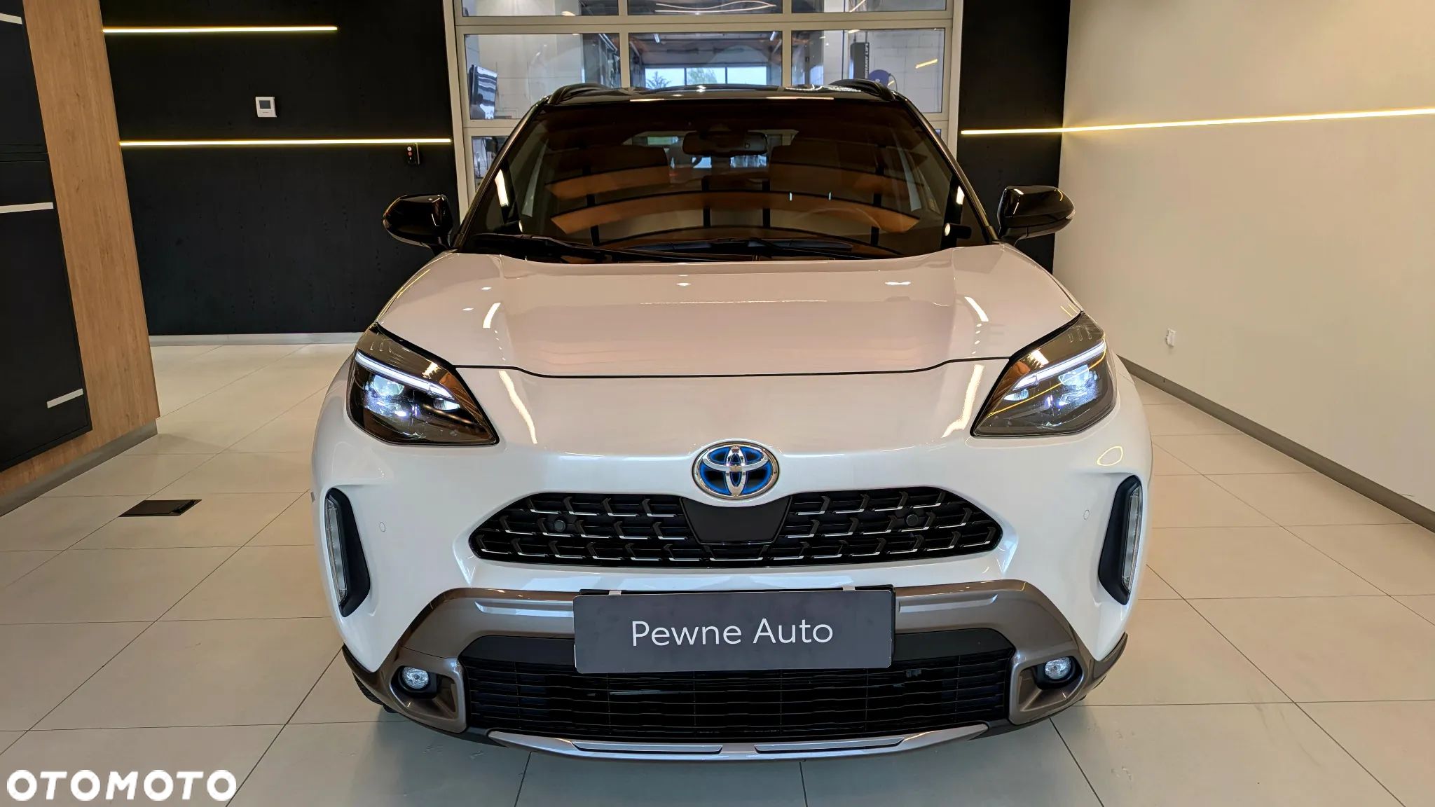 Toyota Yaris Cross Hybrid 1.5 Adventure - 1