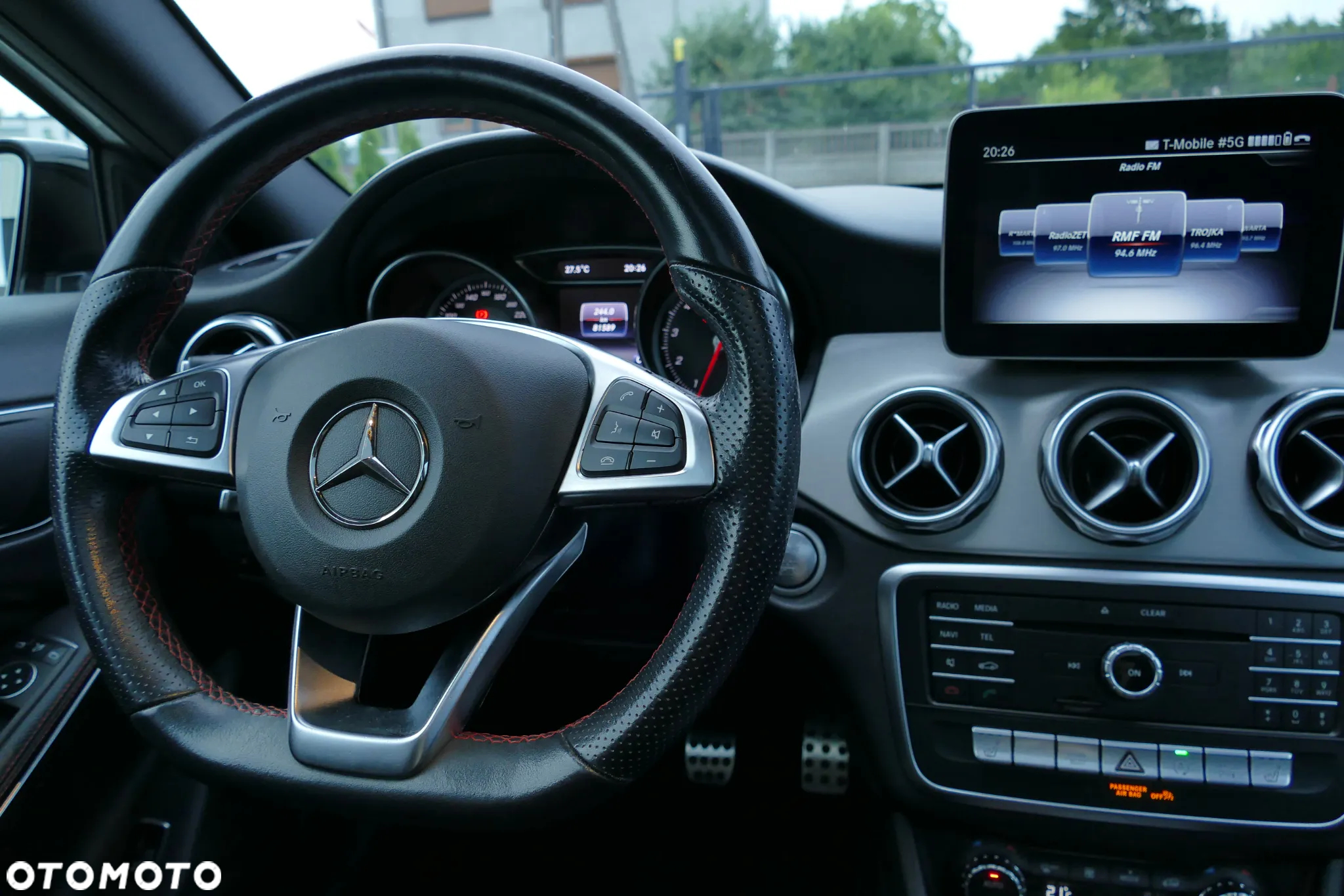 Mercedes-Benz GLA 200 AMG Line - 25