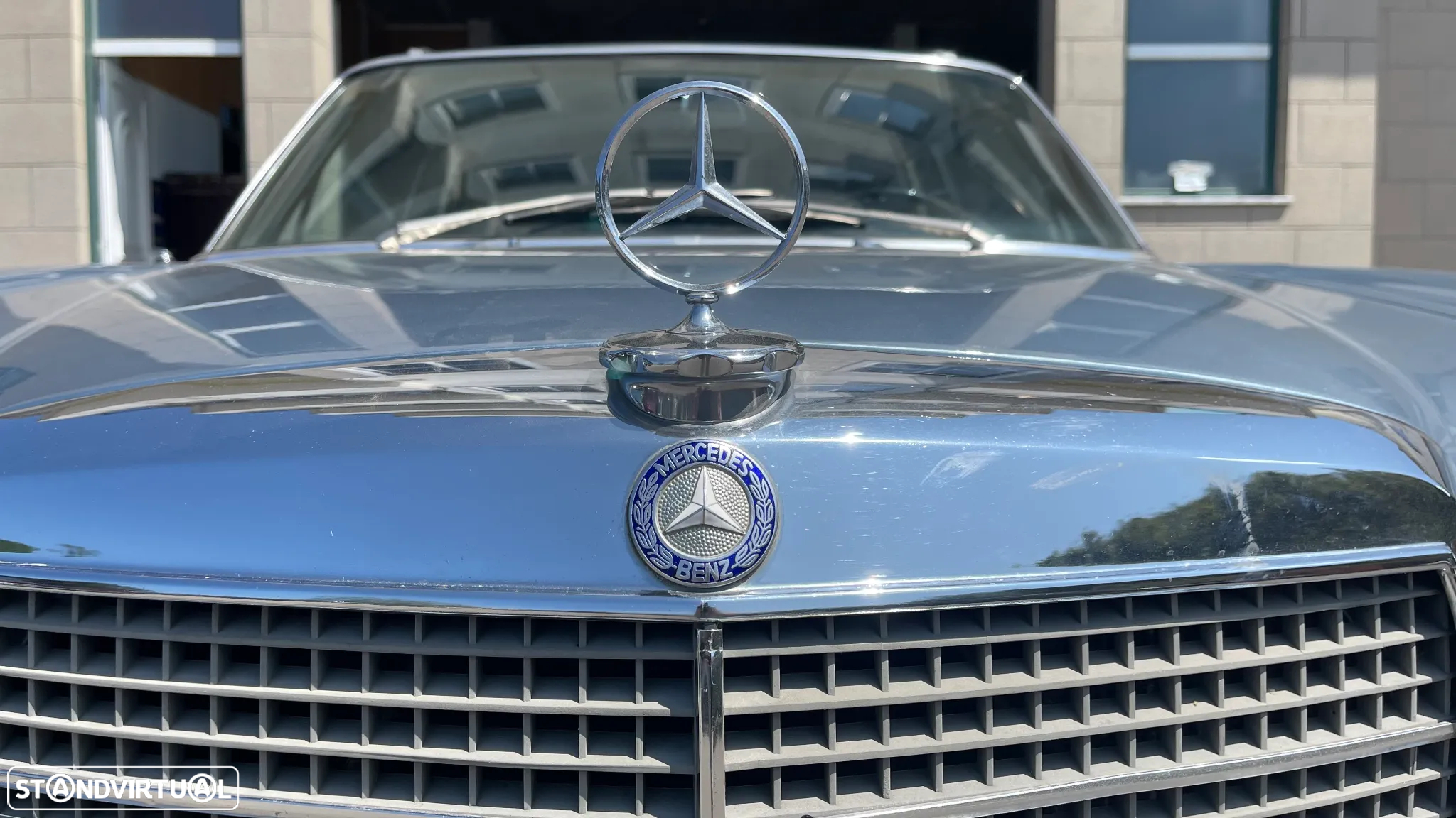 Mercedes-Benz 260 - 4