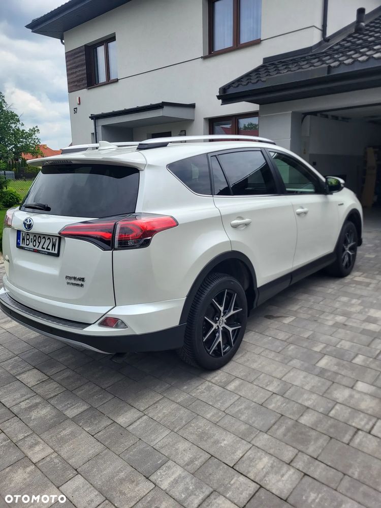Toyota RAV4 Hybrid Premium 4x2 - 8