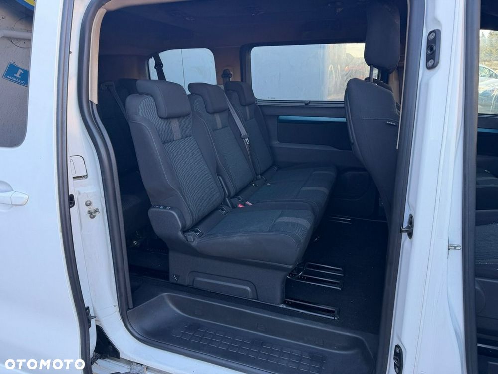 Peugeot Traveller - 9