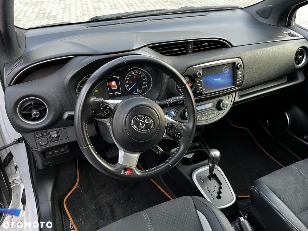 Toyota Yaris 1.5 VVT-i GR Sport - 8