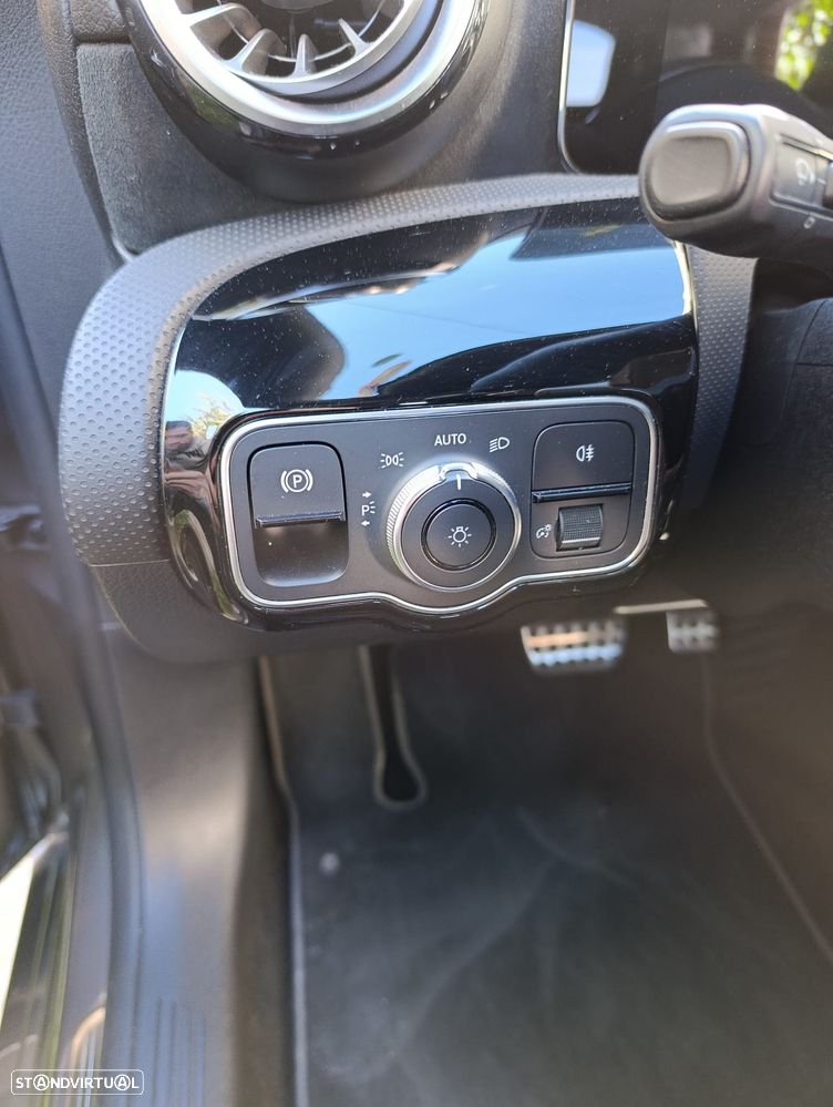 Mercedes-Benz CLA 250 e 8G-DCT AMG Line - 12
