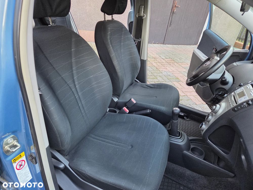 Toyota Yaris - 36
