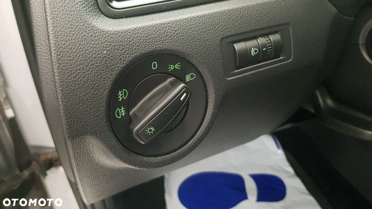 Skoda RAPID - 23