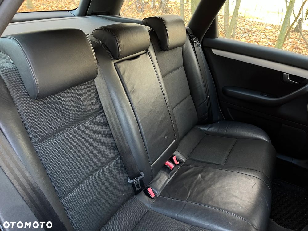 Audi A4 Avant - 25