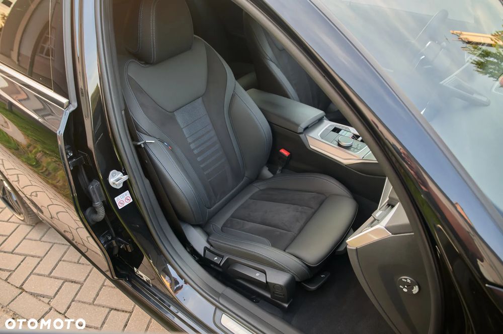 BMW Seria 3 320d xDrive MHEV M Sport sport - 26