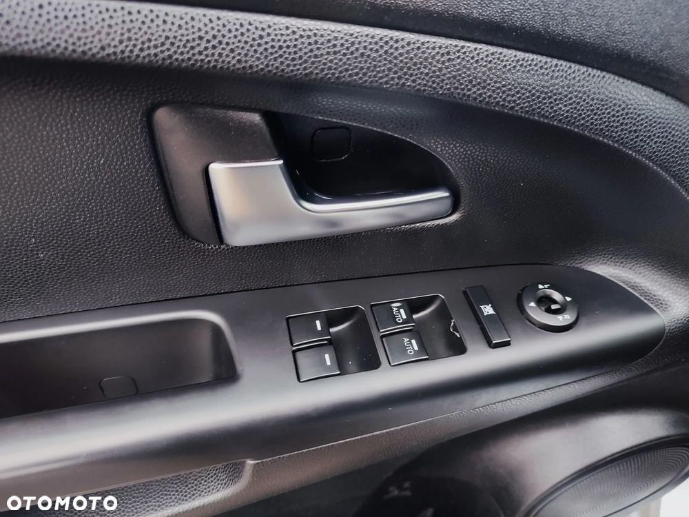 Kia Venga 1.4 CVVT ISG Vision - 14