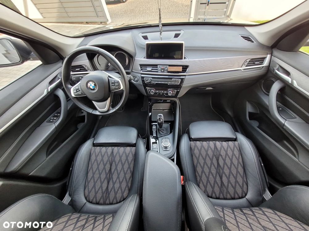 BMW X1 sDrive20i Sport Line - 9