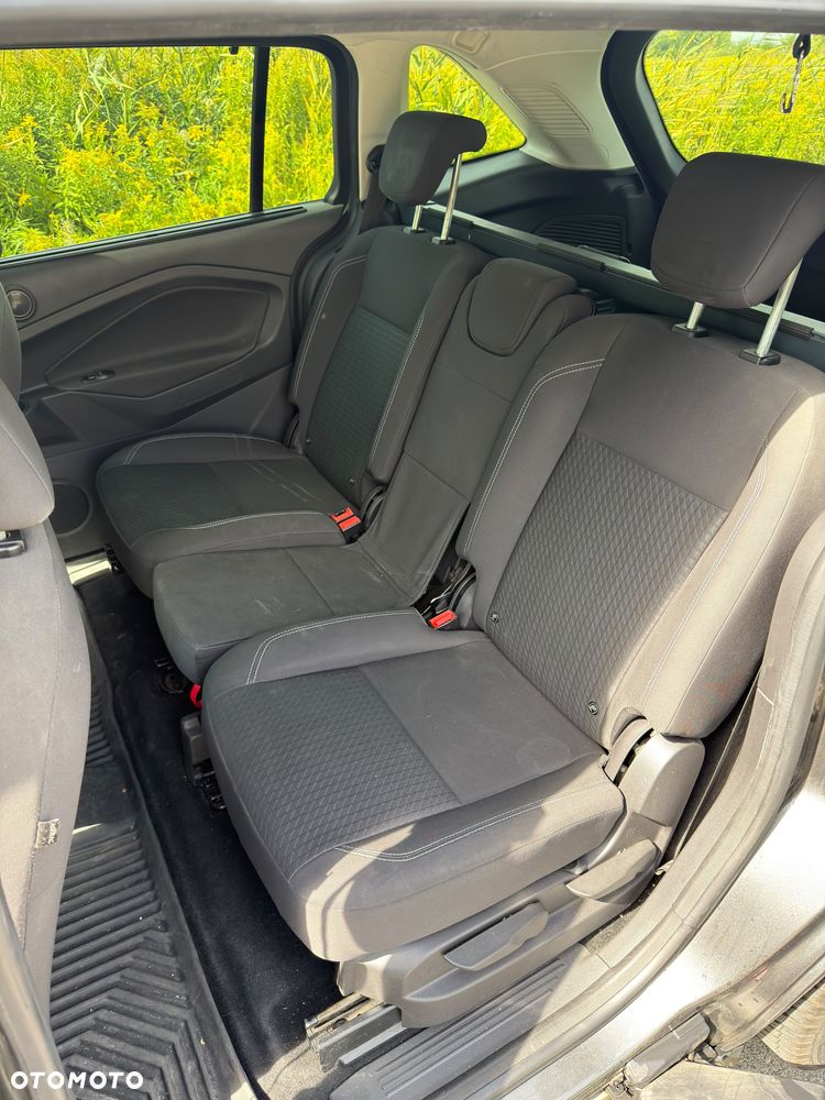Ford Grand C-MAX - 8