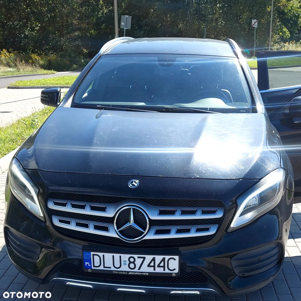Mercedes-Benz GLA - 9