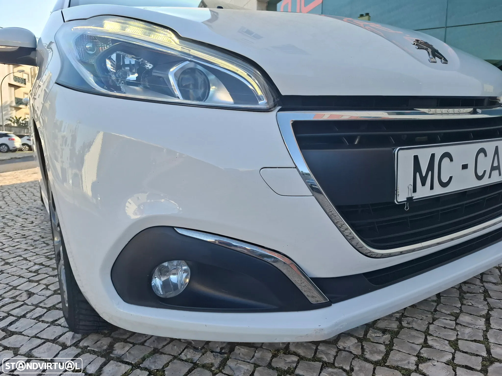 Peugeot 208 1.2 PureTech Active - 43