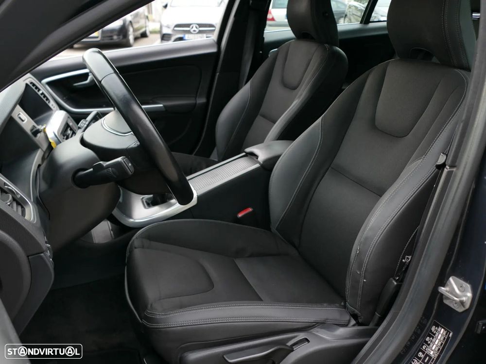 Volvo V60 D3 - 25