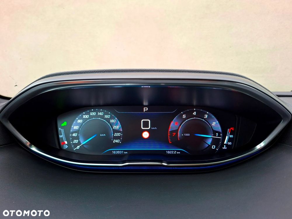 Peugeot 3008 1.6 PureTech GPF GT Line S&S EAT8 - 36