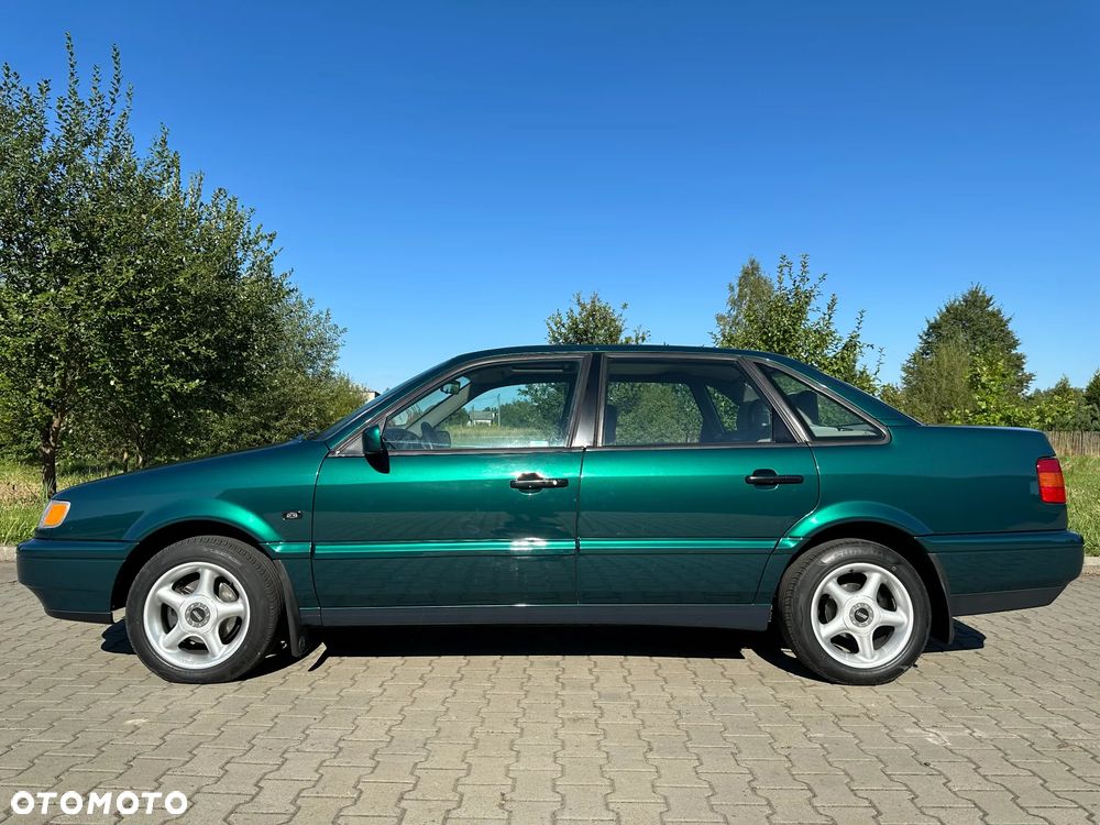 Volkswagen Passat - 5