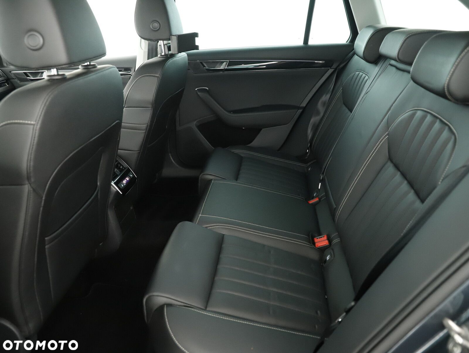 Skoda Superb 2.0 TDI SCR L&K DSG - 12